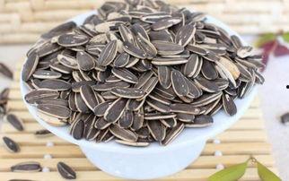 吃瓜吐瓜子皮,揭秘吃瓜吐瓜子皮背后的文化现象